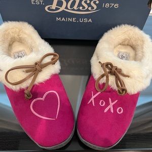 Bass LALA Hearts 💕 Pink Clogs Mule Slippers shoes size 7 NEW WITH BOX!